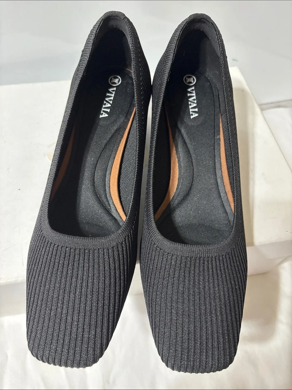Vivaia Black Ribbed Square-Toe Heels